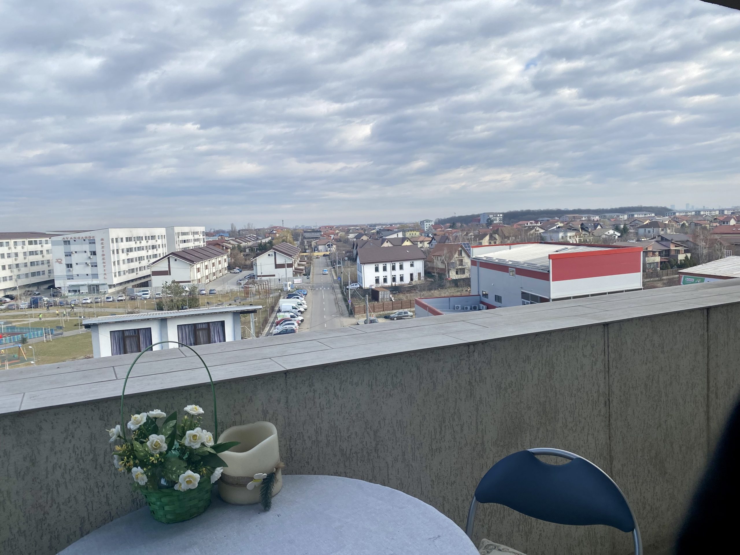 apartament de 3 camere de inchiriat