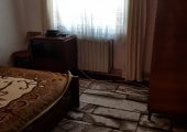 Închiriez apartament