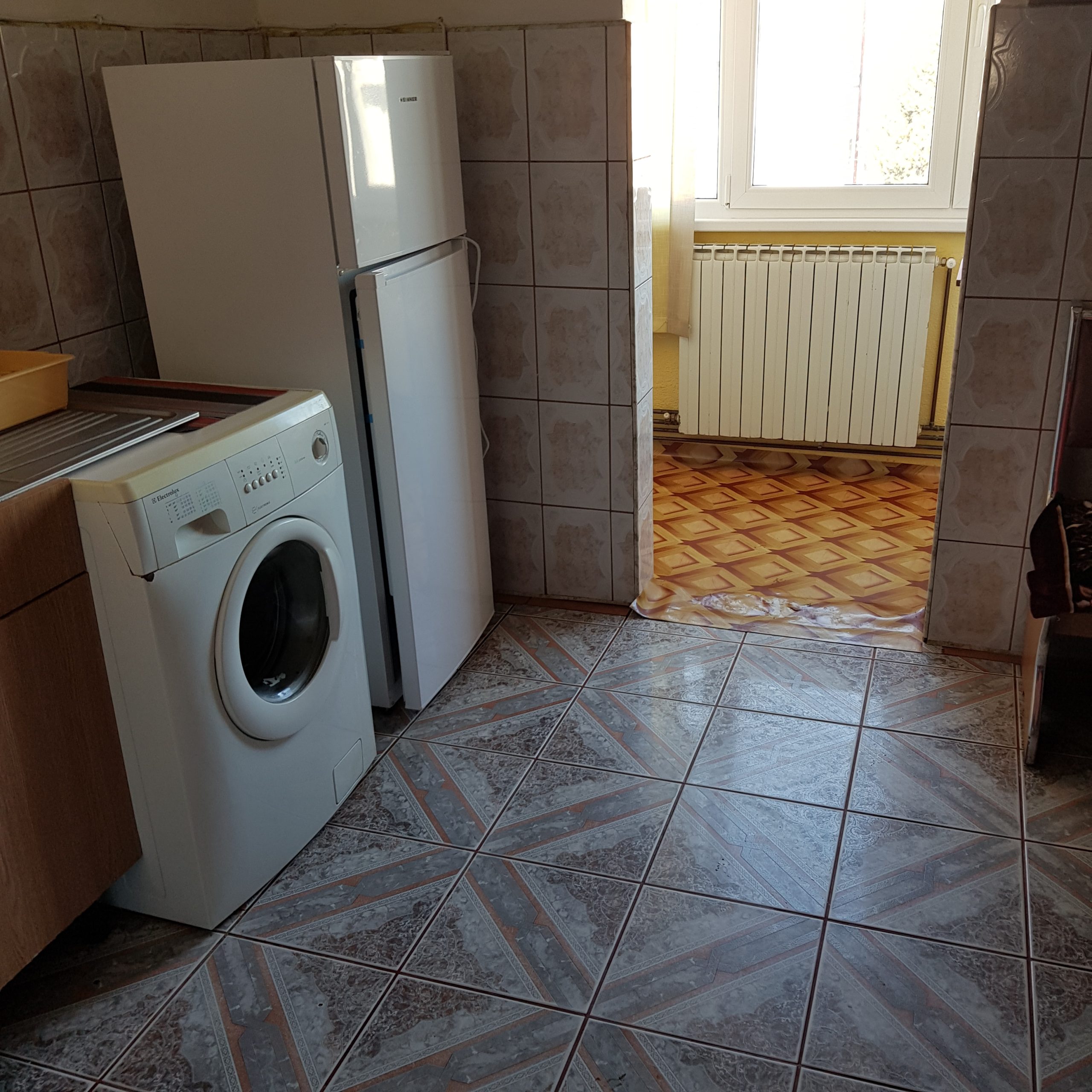 Închiriez apartament