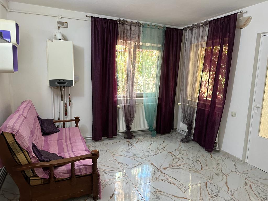 Închiriez casă în Roșu Ilfov
