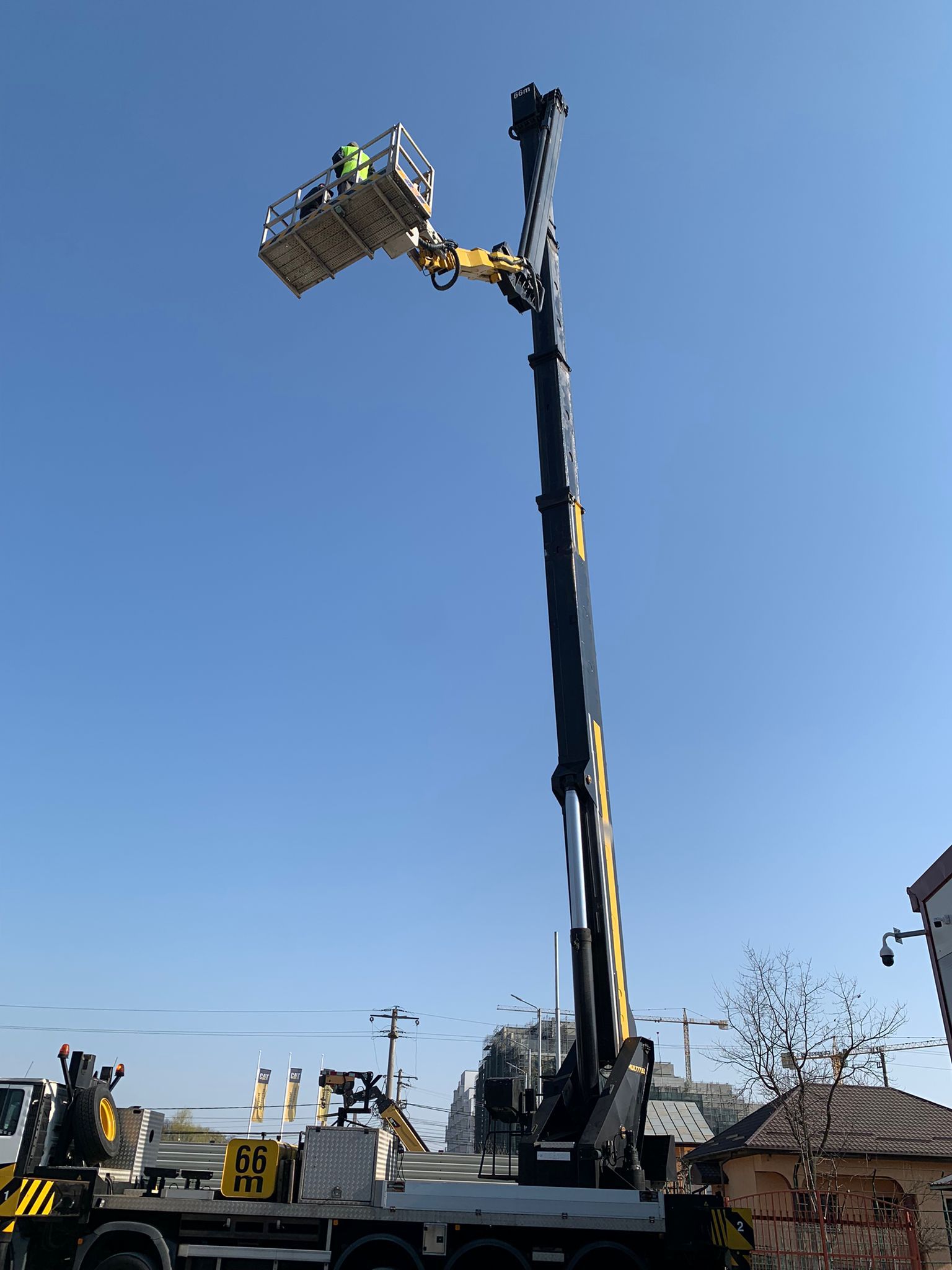 Inchiriez macara/le si utilaje constructii