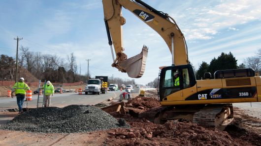 Inchiriez macara/le si utilaje constructii