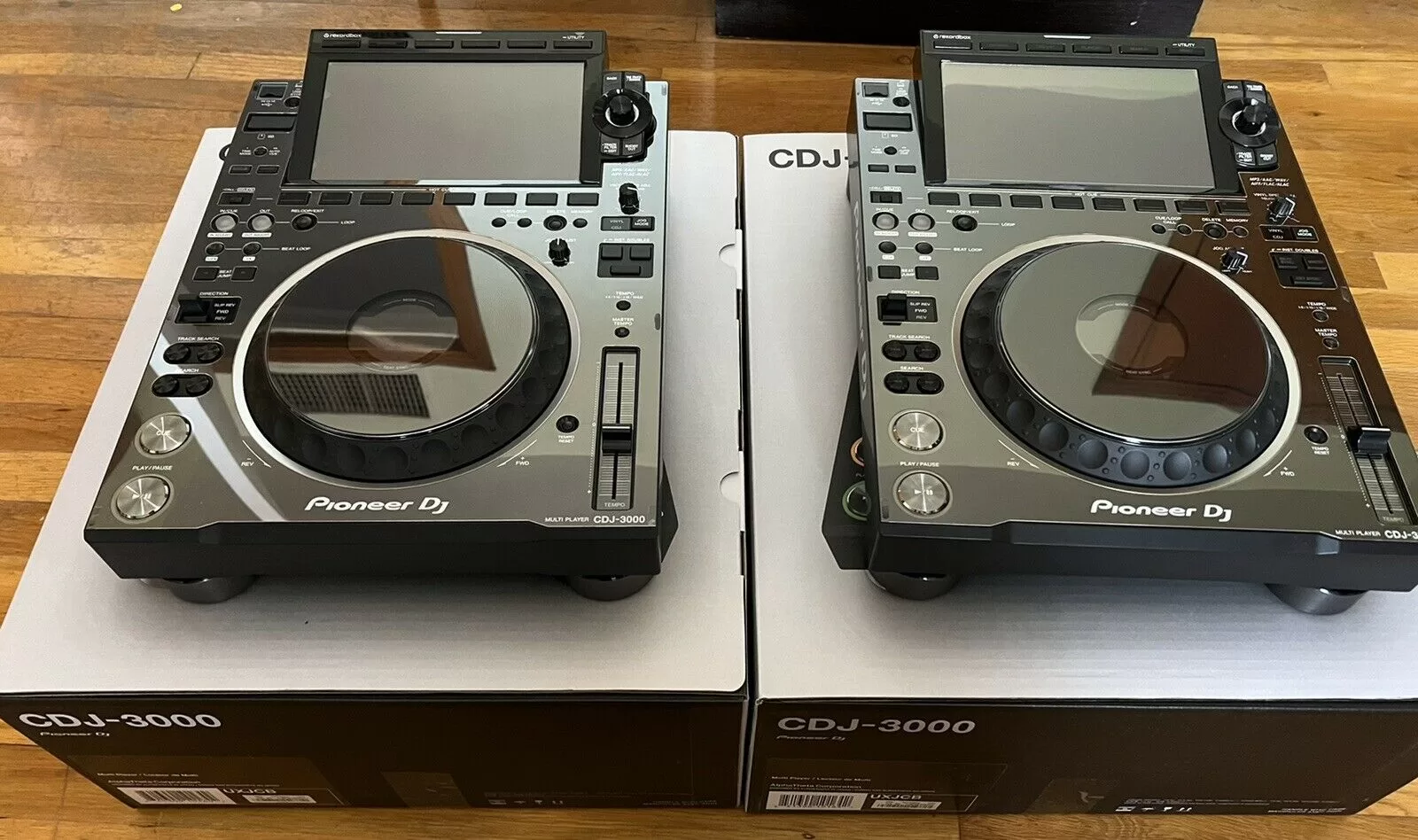  Pioneer CDJ-3000, Pioneer DJ DJM-A9 , Pioneer CDJ 2000NXS2, Pioneer DJM 900NXS2, Pioneer DJM-V10-LF