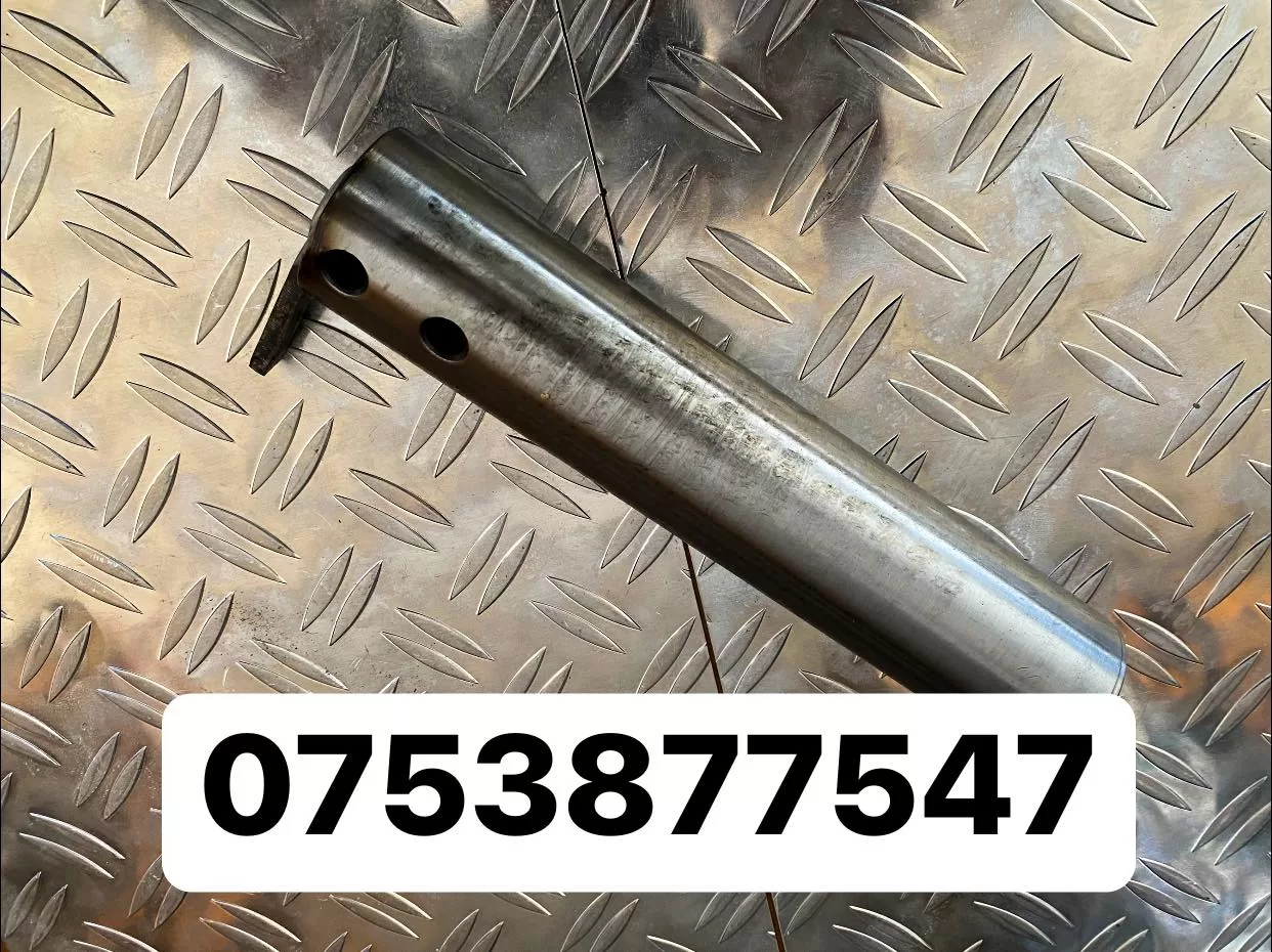 Bucse si bolturi pentru toate tipurile de utilaje JCB