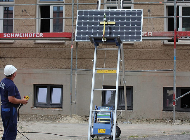 Lift pentru panouri solare
