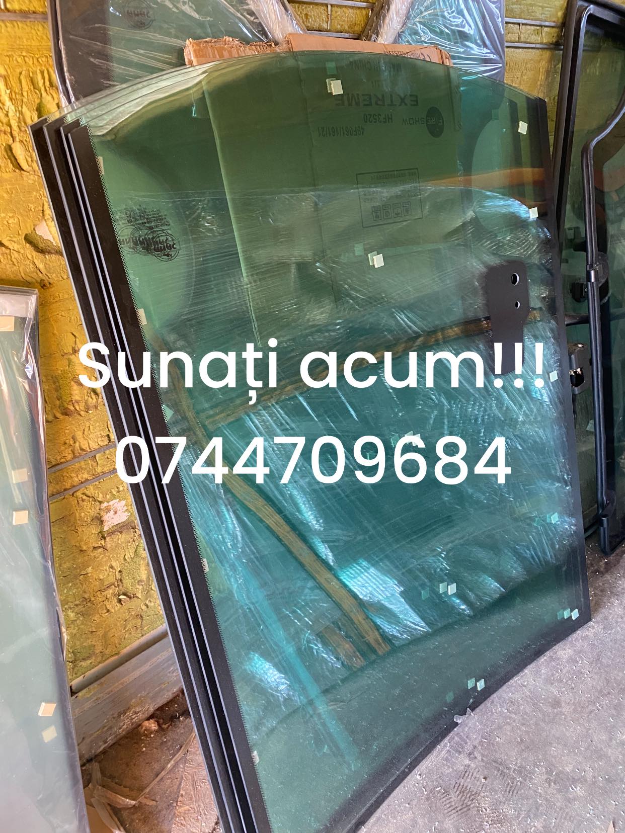 Geam stanga dreapta jcb 3cx 4cx parbriz3cx 4cx jcj usa 3cx 4cx jcb