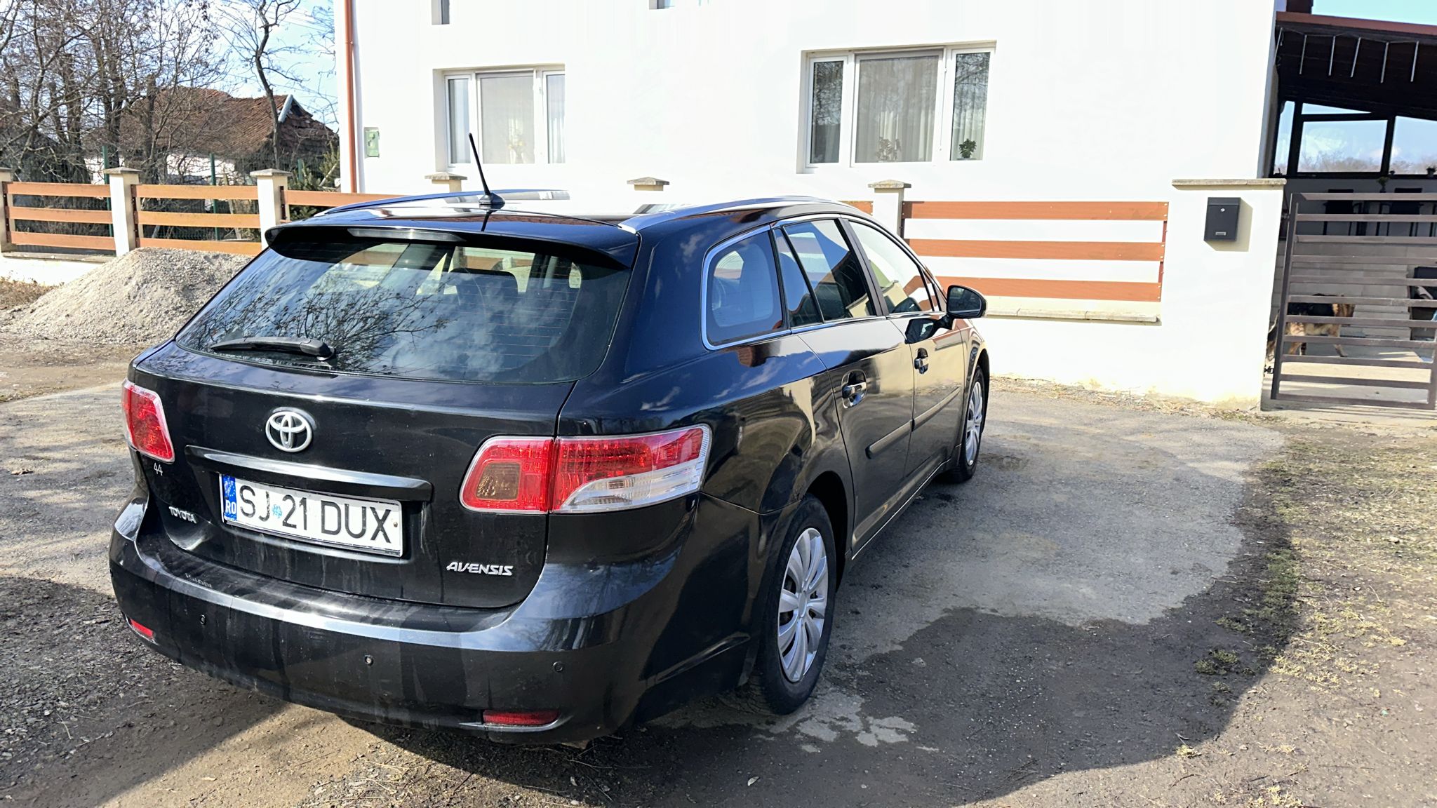 Toyota Avensis 126 CP, diesel, motor de 2,0