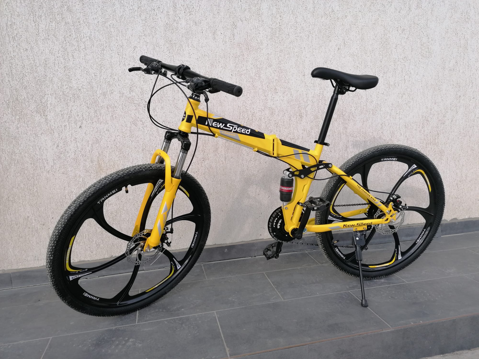 Bicicleta noua MTB sigilata, roti 26” aliaj 6 spite, Shimano, pliabila, frane disc, amortizoare, TOP