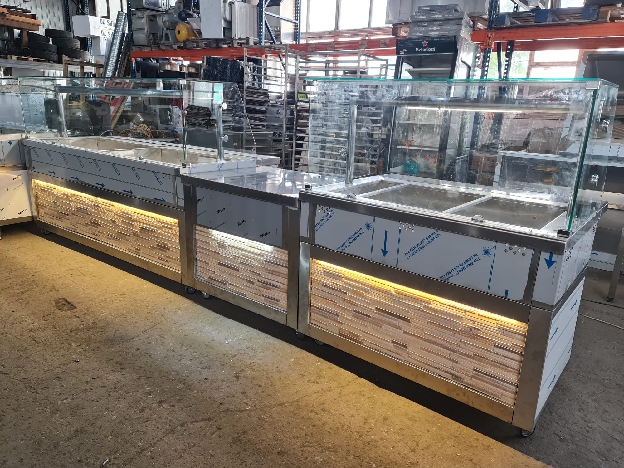 Horeca Bucuresti LINII Autoservire Vitrine CALDE si Vitrine RECI