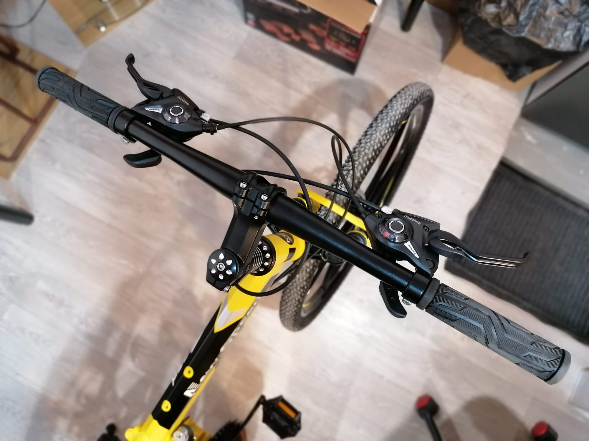 Bicicleta noua MTB sigilata, roti 26” aliaj 6 spite, Shimano, pliabila, frane disc, amortizoare, TOP