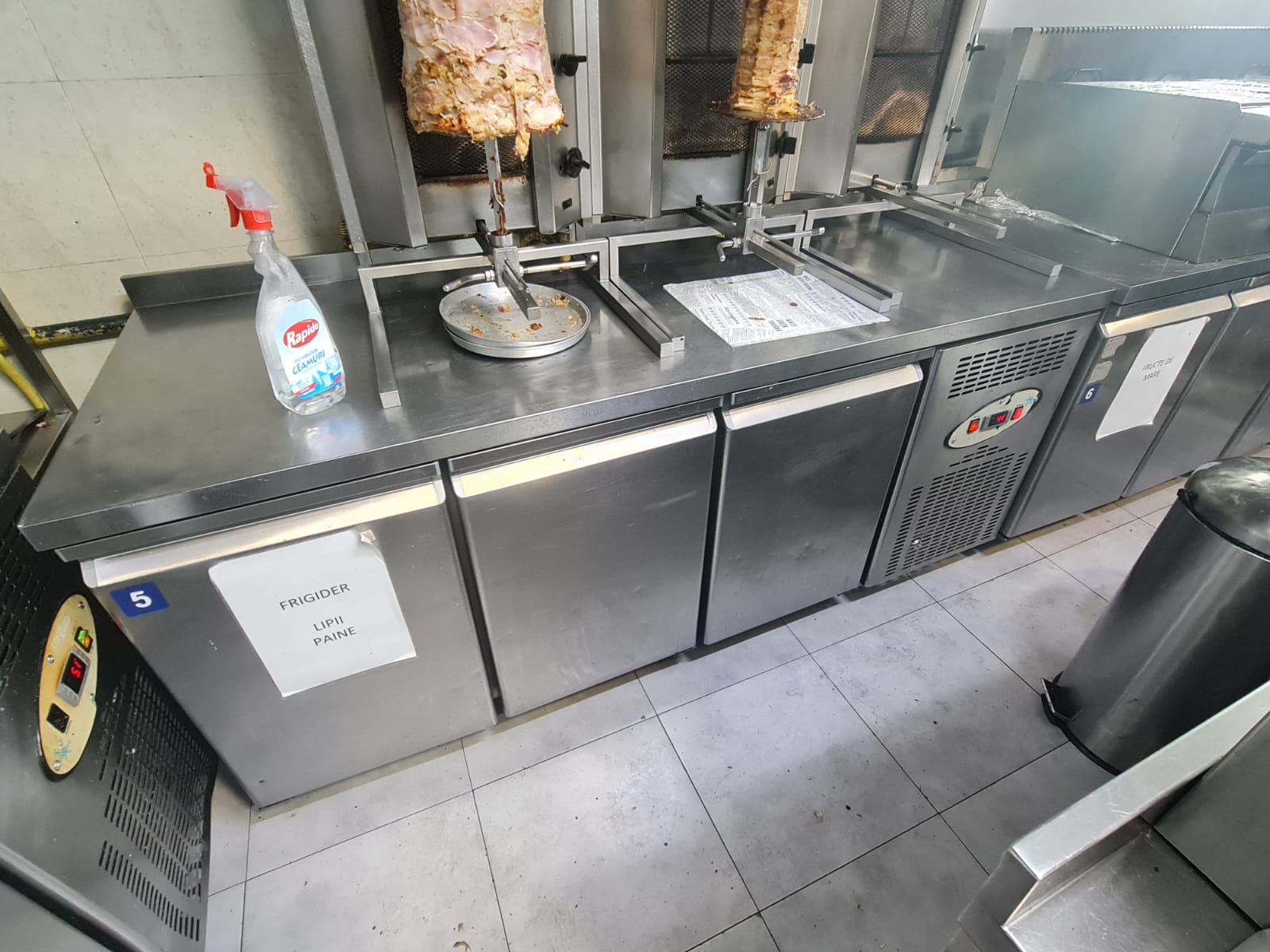 MESE RECI – CUPTOR 10 tavi cu DOSPITOR – APARATE GYROS – MASINA CUBURI DE GHEATA