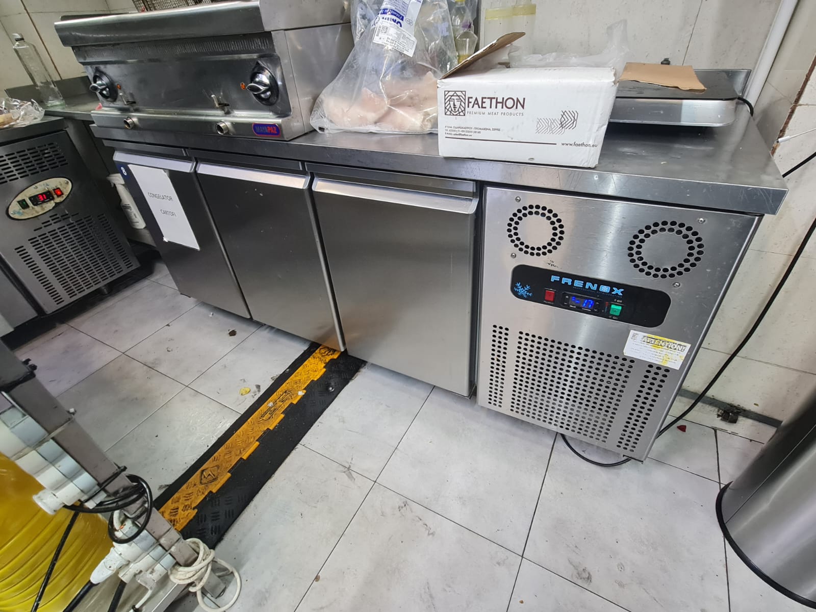 MESE RECI – CUPTOR 10 tavi cu DOSPITOR – APARATE GYROS – MASINA CUBURI DE GHEATA