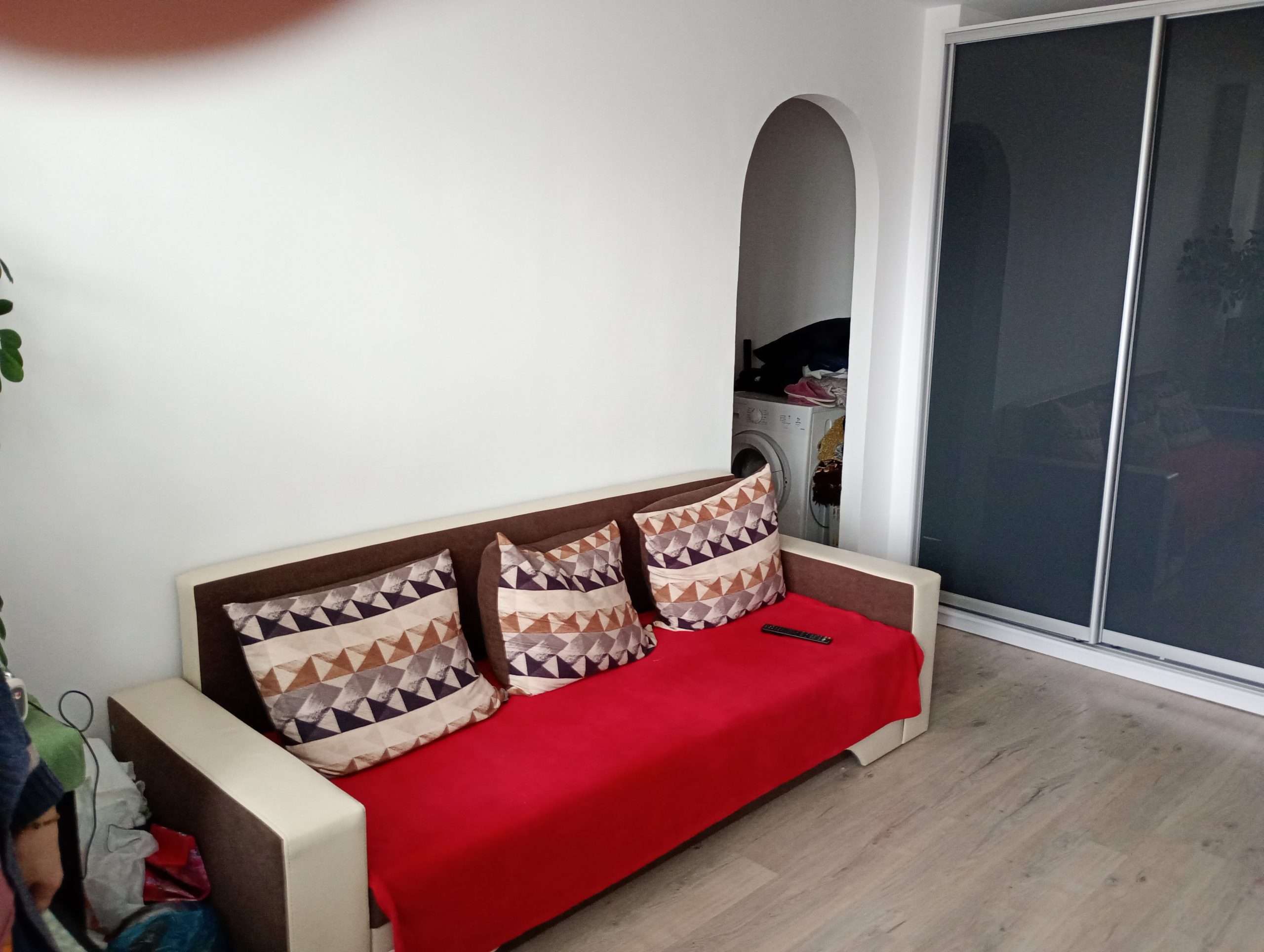 Dimitrie Cantemir ap.2 camere , zonă centrala