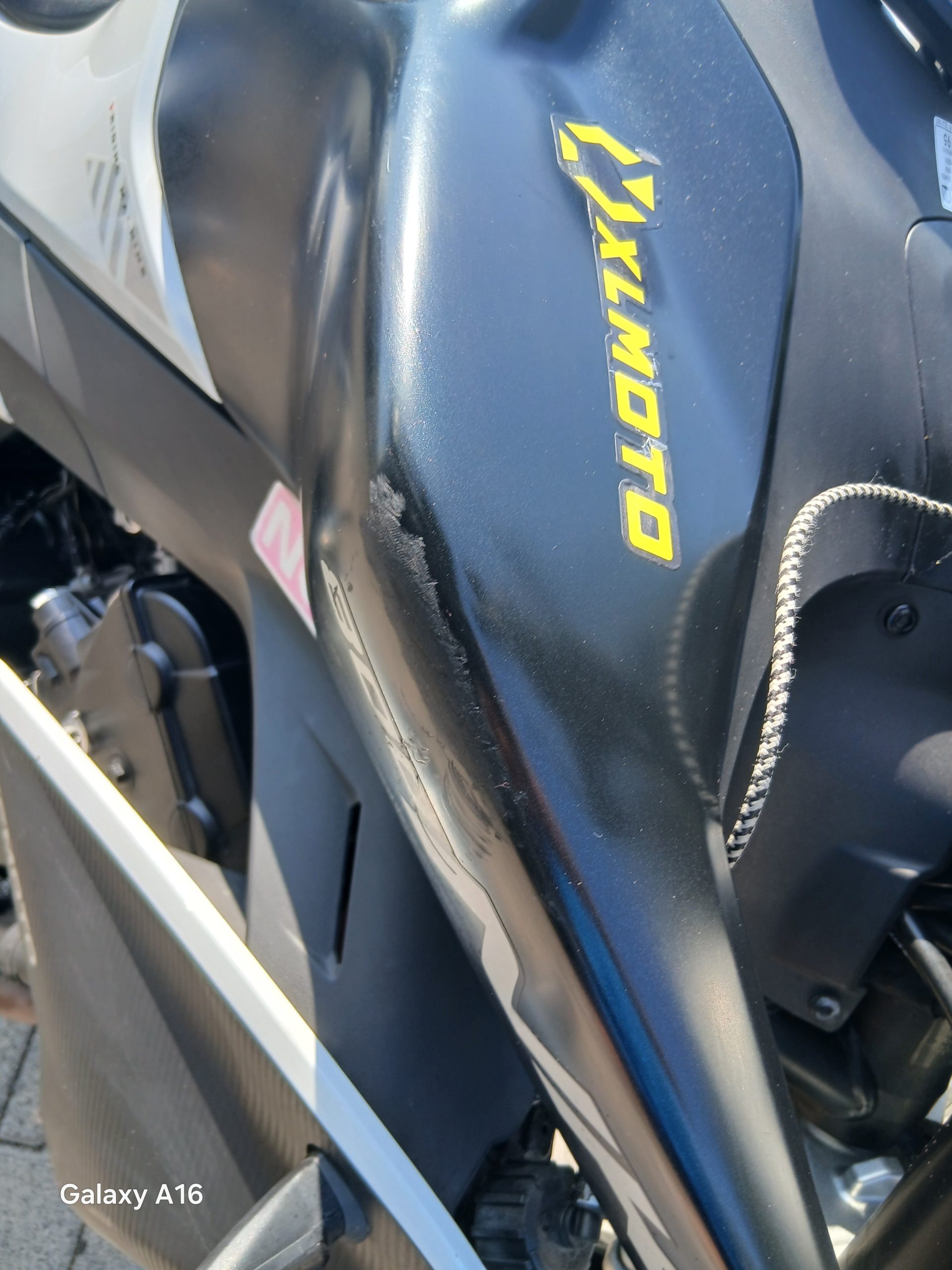Vand sau schimb cu auto un CF Moto 800 NK Advanced
