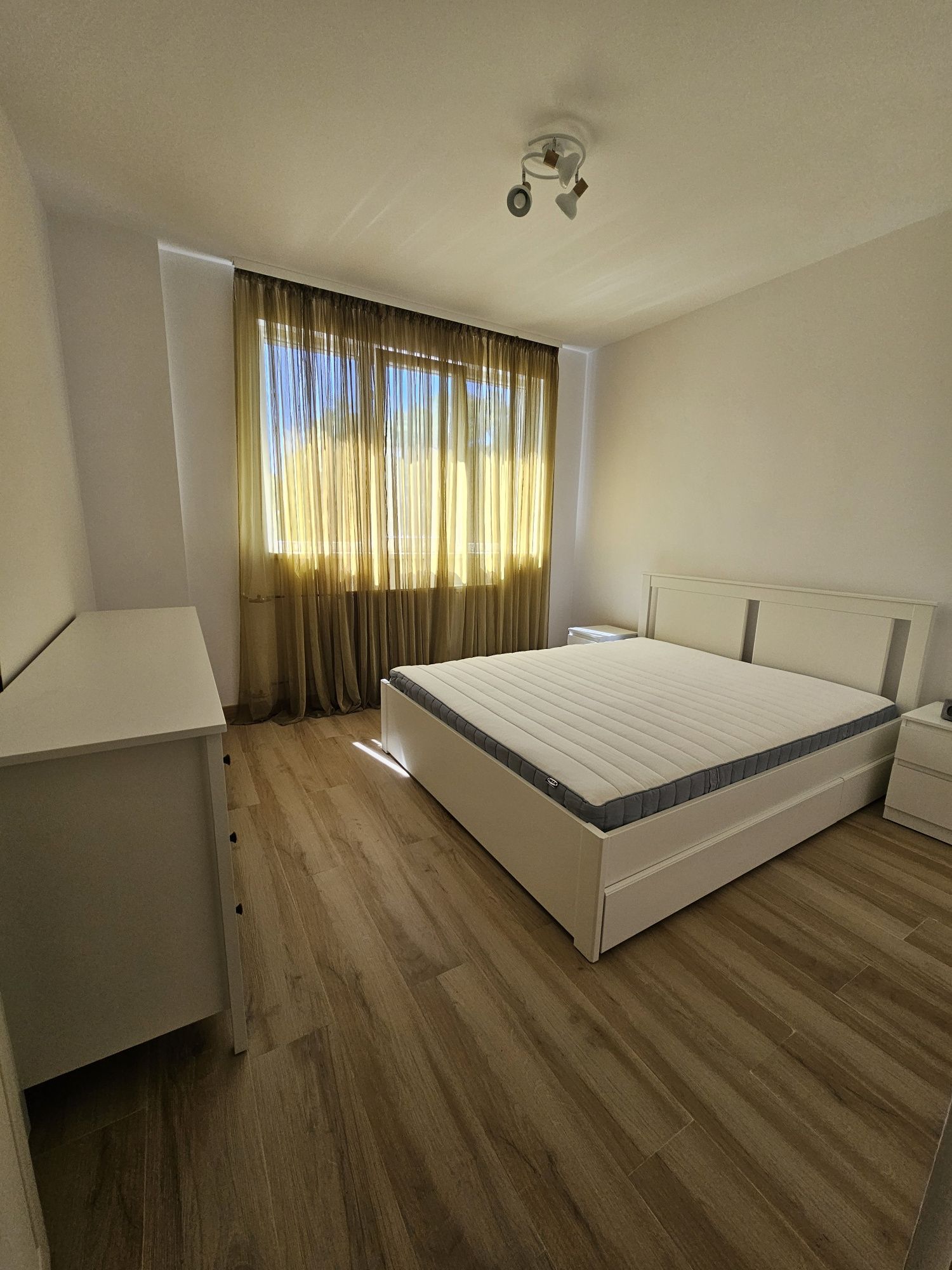 Închiriere 2 camere Ion Mihalache – metrou 1 Mai