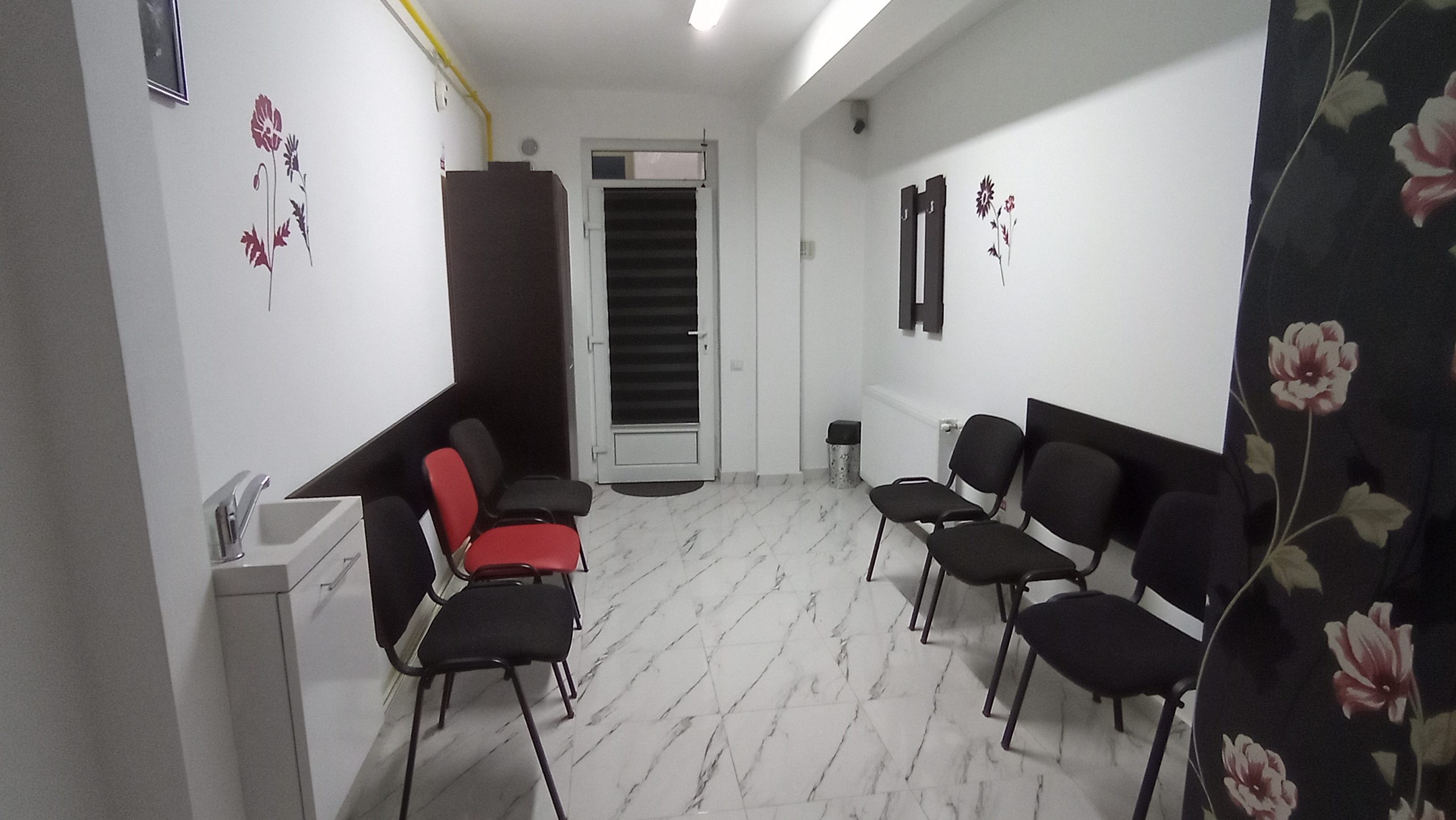 Vand spatiu comercial – Floresti