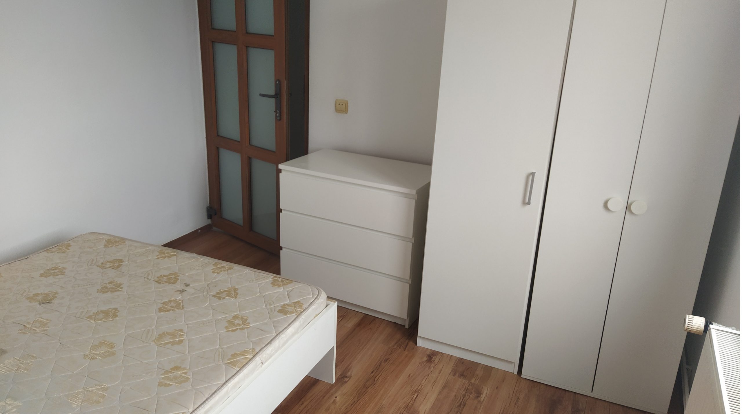 Proprietar, inchiriez apt 3 cam mobilat lux doar pentru 3 fete studente Dristor