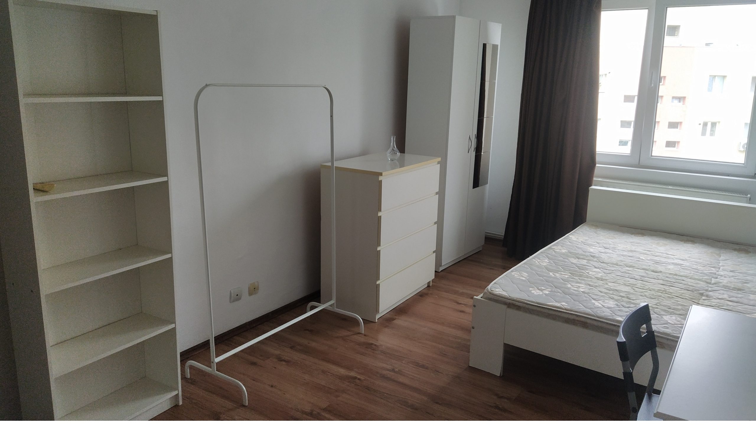 Proprietar, inchiriez apt 3 cam mobilat lux doar pentru 3 fete studente Dristor