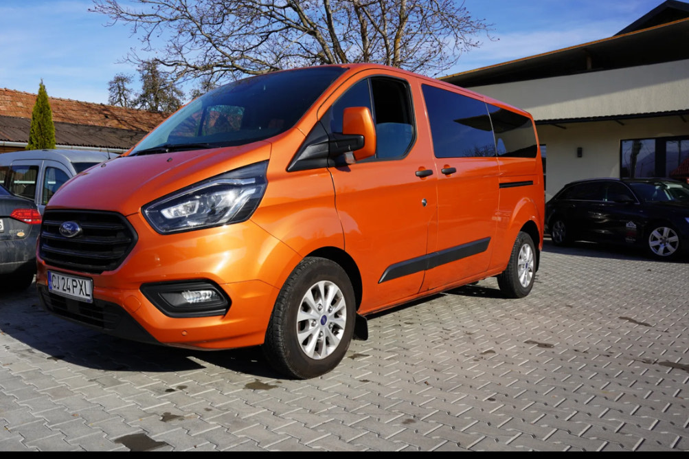 INCHIRIERE MICROBUZ 8+1