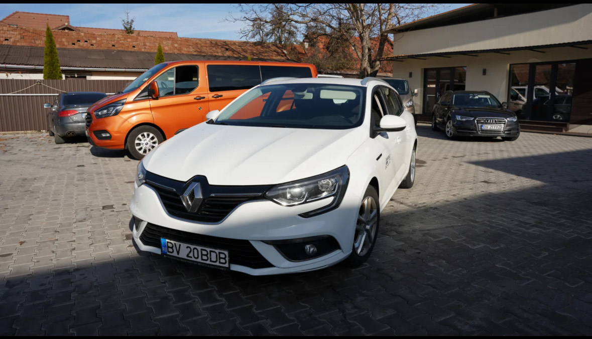 INCHIRIERE MICROBUZ 8+1