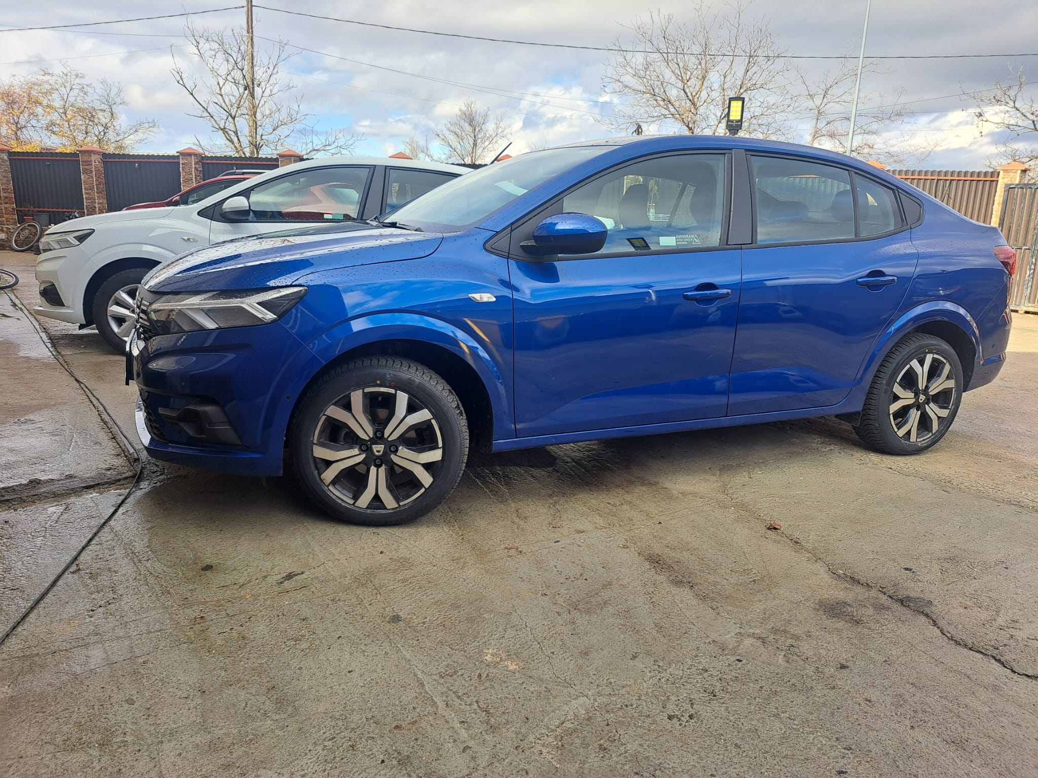UINRENT inchirieri auto Otopeni 0764000400