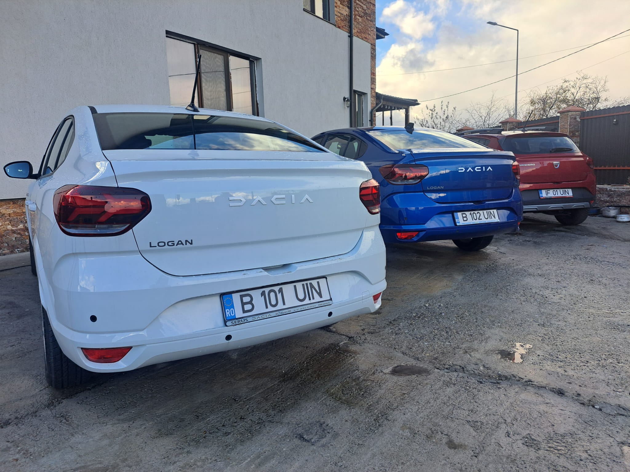 UINRENT inchirieri auto Otopeni 0764000400