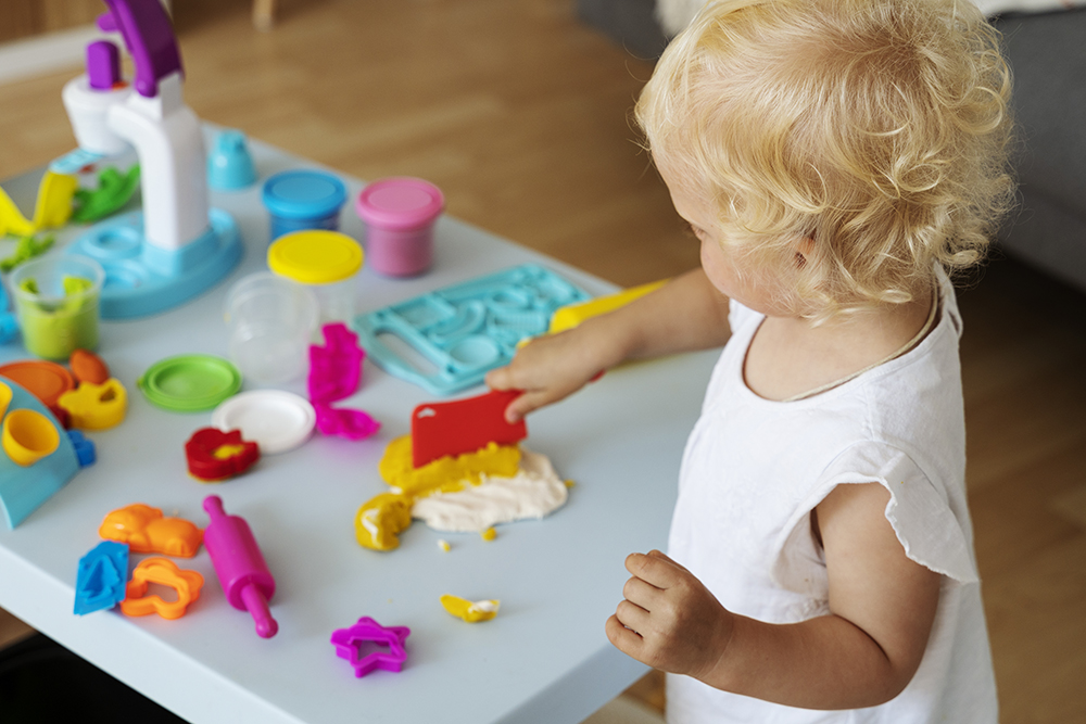 Educatie prin joaca, centrul educational Montessori