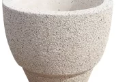 Jardiniere si ghivece din beton si marmura