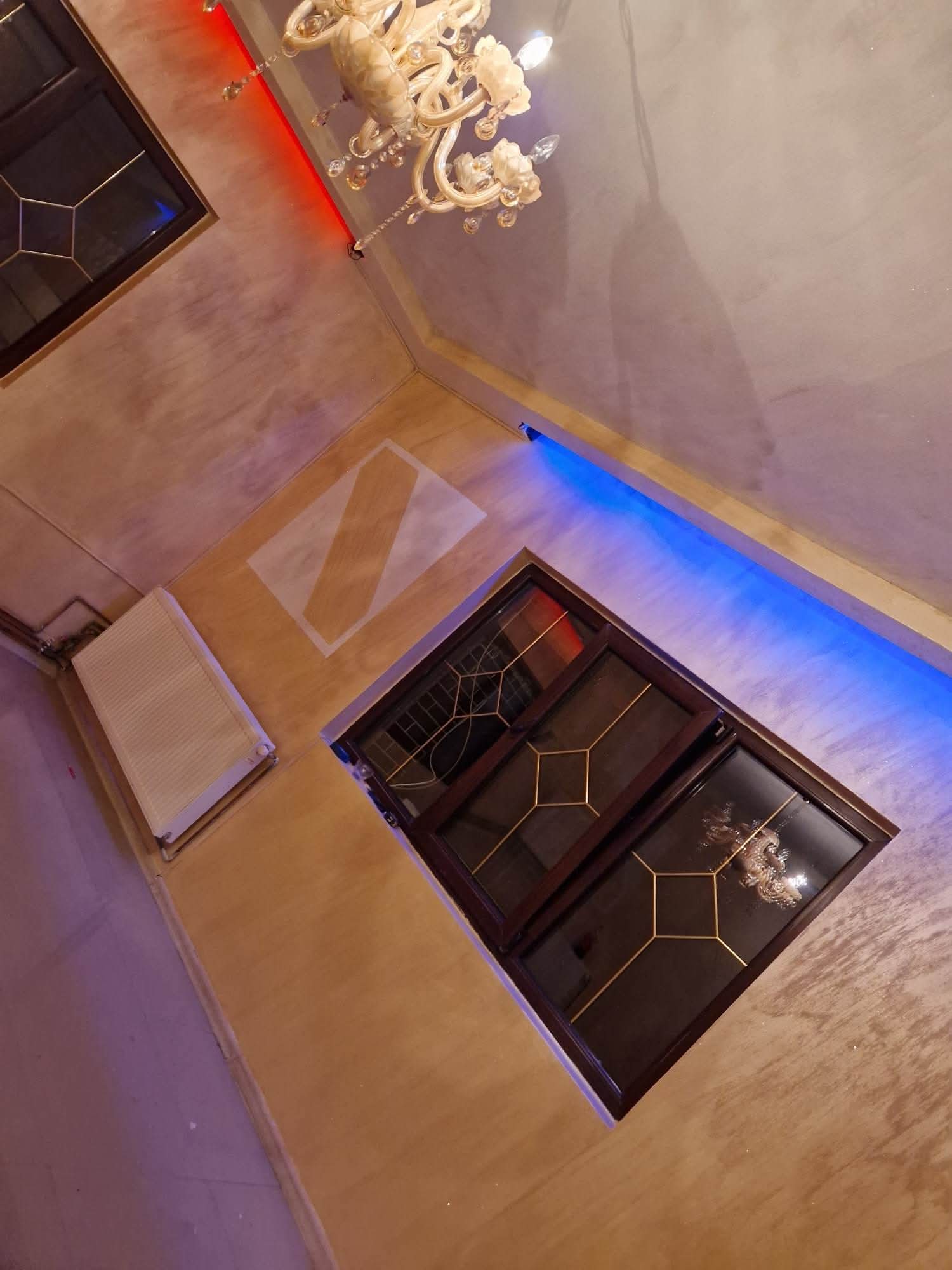 Execut lucrări de finisaje interioare și exterioare