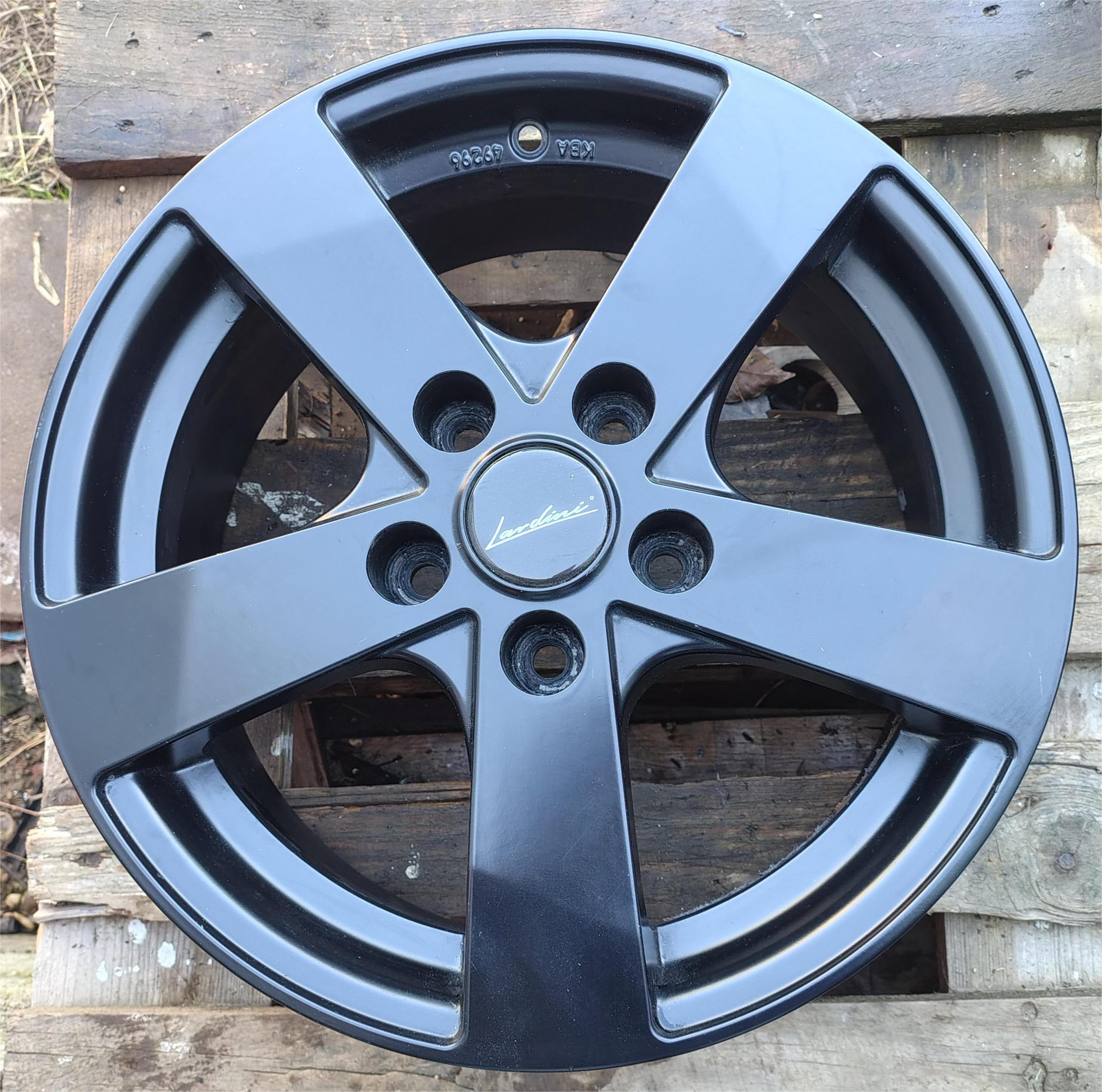 Jante aliaj 16 zoll marca Dezent, gama Hyundai, Kia, Mazda