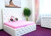 Alege să fii model online cu succes garantat.