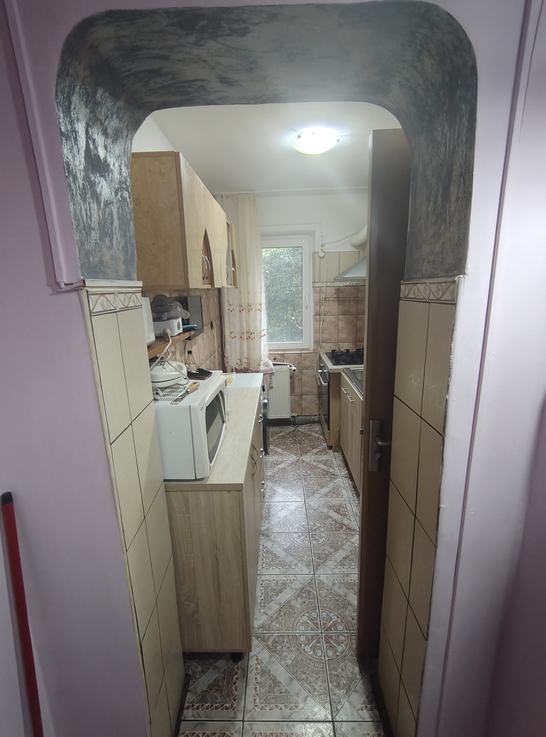 Persoana fizica vand apartament 2 camere Podu roș kaufland nicolina