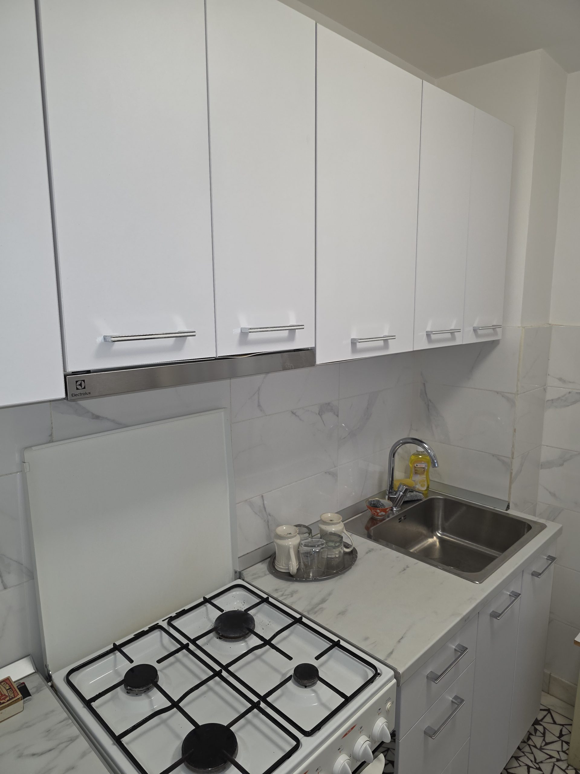 Inchiriez apartament 3 camere mobilat si utilat, central