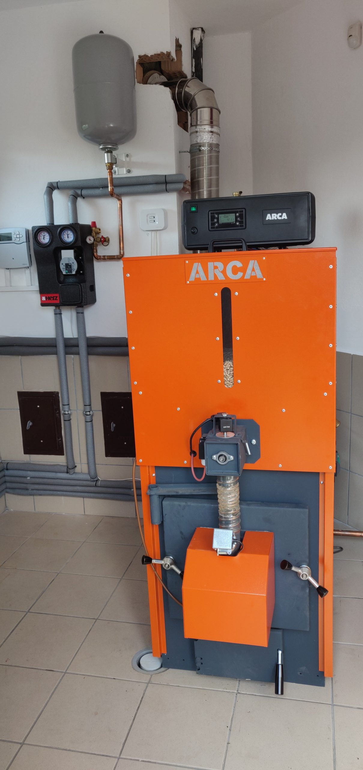 Servicii profesionale instalații termice/lemne/ panouri solare.