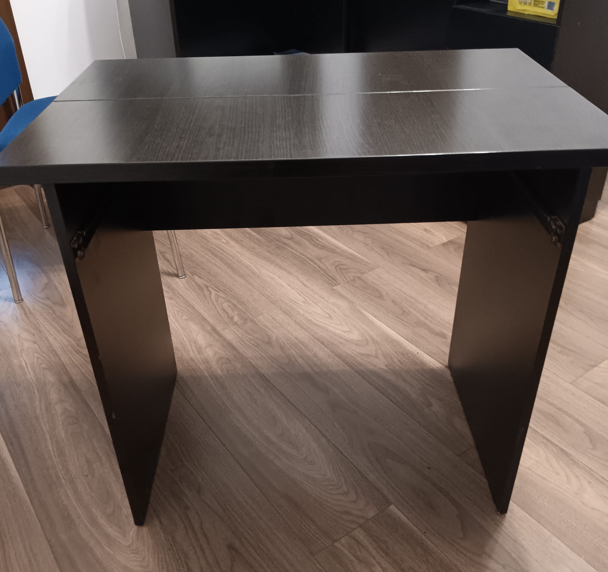 Birouri si scaune pentru sali de curs /conferinte