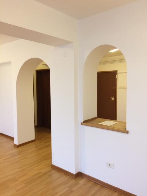 Inchiriez spatiu de birouri, zona Aviatorilor, 125mp, 1.875euro