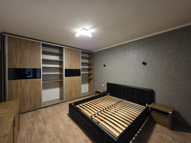 Inchiriez apartament 3 camere,95mp, Bucuresti, zona Parcul Mihai I, 1.300euro