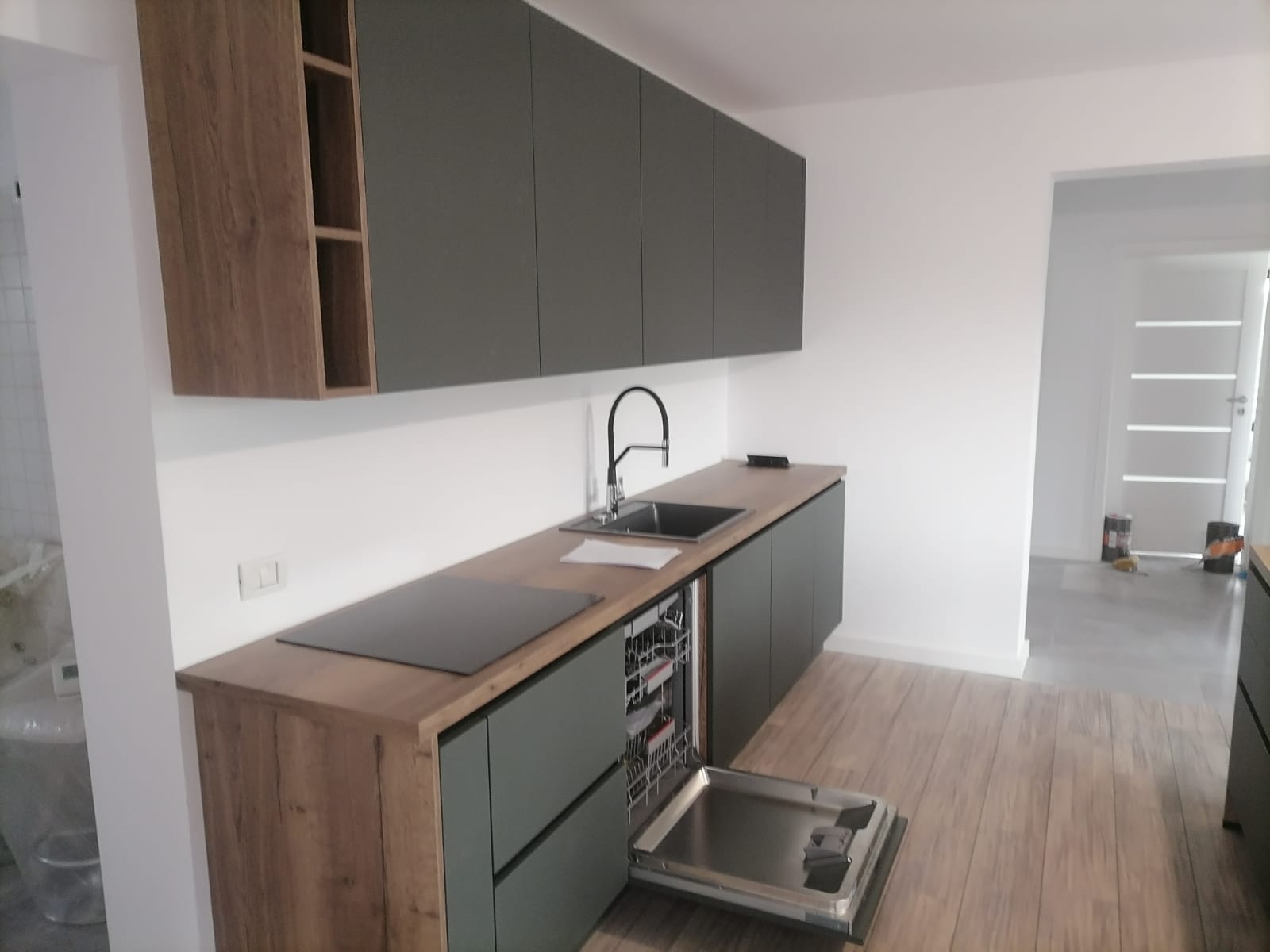 Montez ori ce tip de mobila la ori ce ora