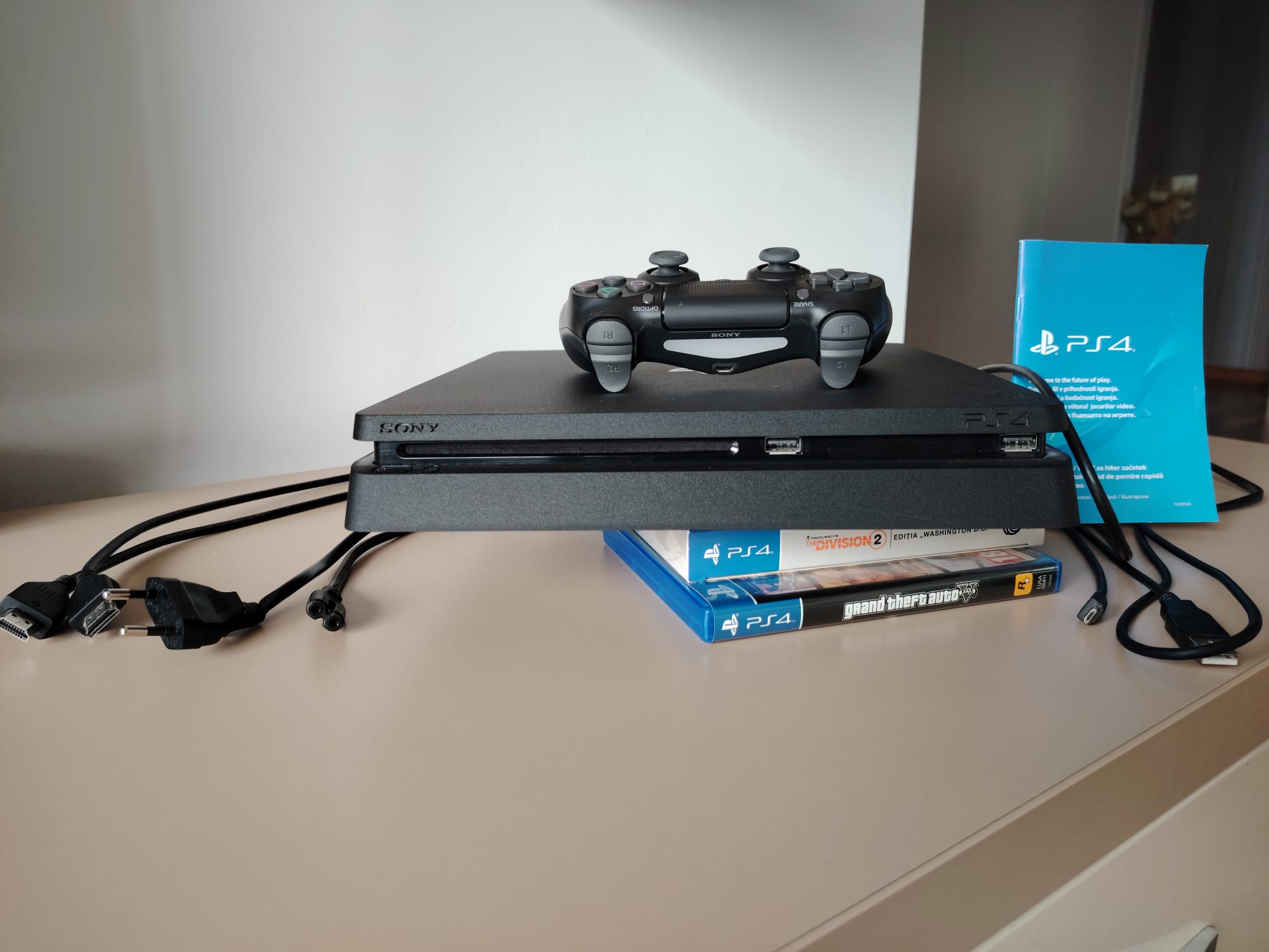 Consola PlayStation 4 Black 500Gb Slim (f. putin folosita, ca noua)