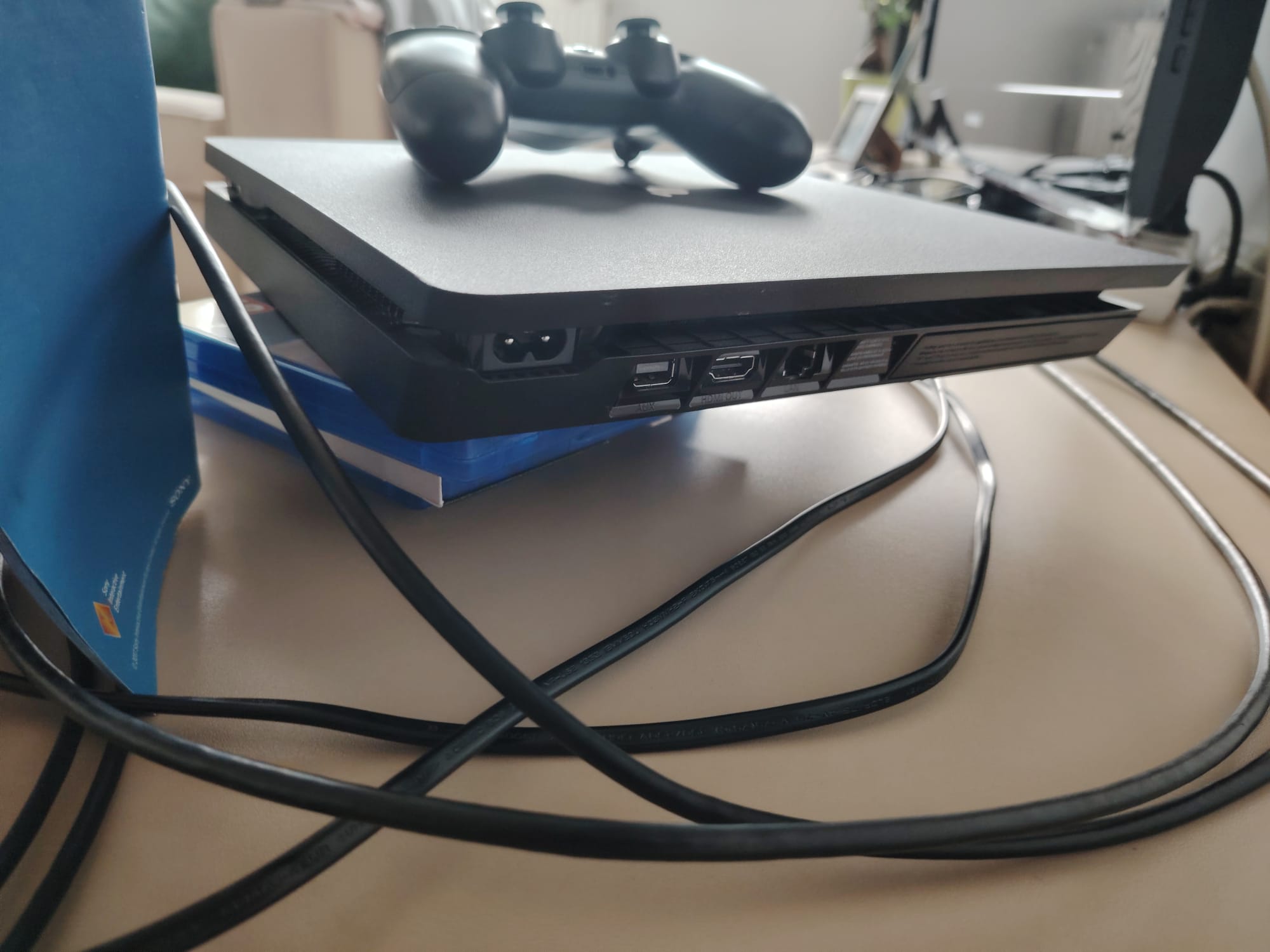 Consola PlayStation 4 Black 500Gb Slim (f. putin folosita, ca noua)