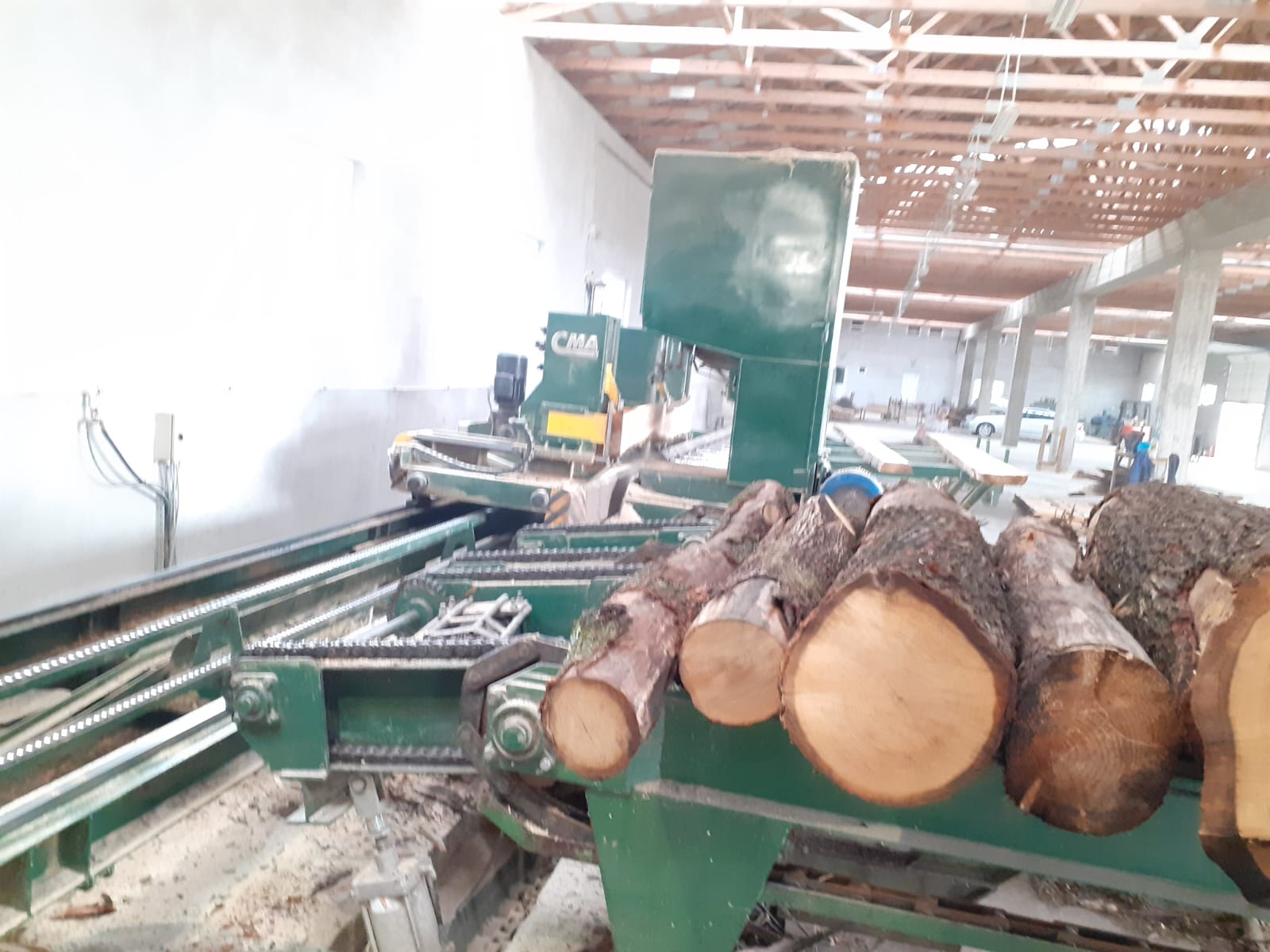 Utilaj industrial pentru debitare cherestea