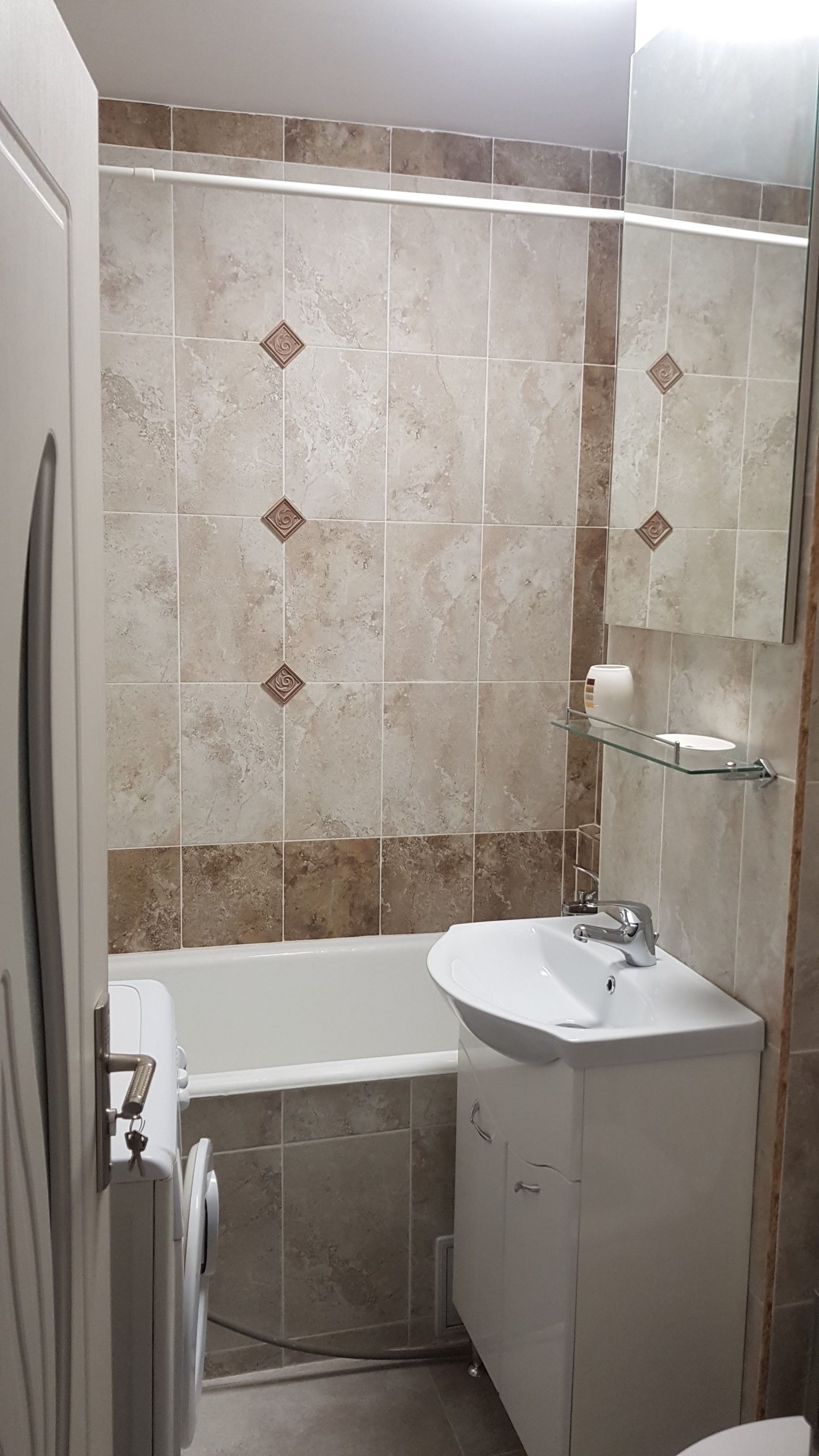 Inchiriez garsoniera metrou Costin Georgian