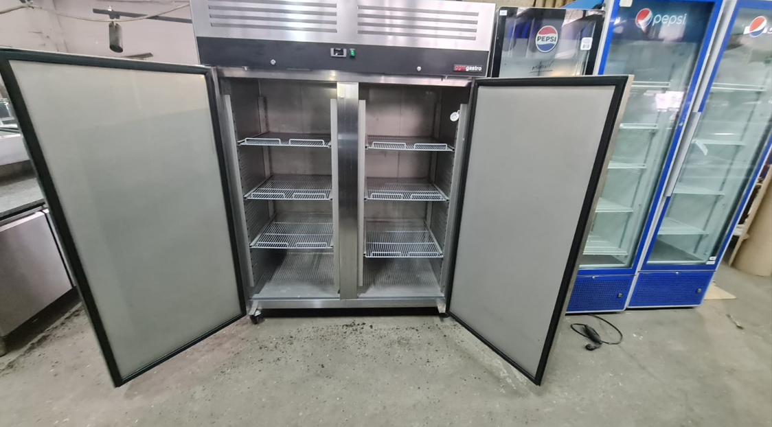 Cuptor pentru gastronomie UNOX CHEFTOP MIND / Congelator inox, 2 usi , 7500 LEI – SH