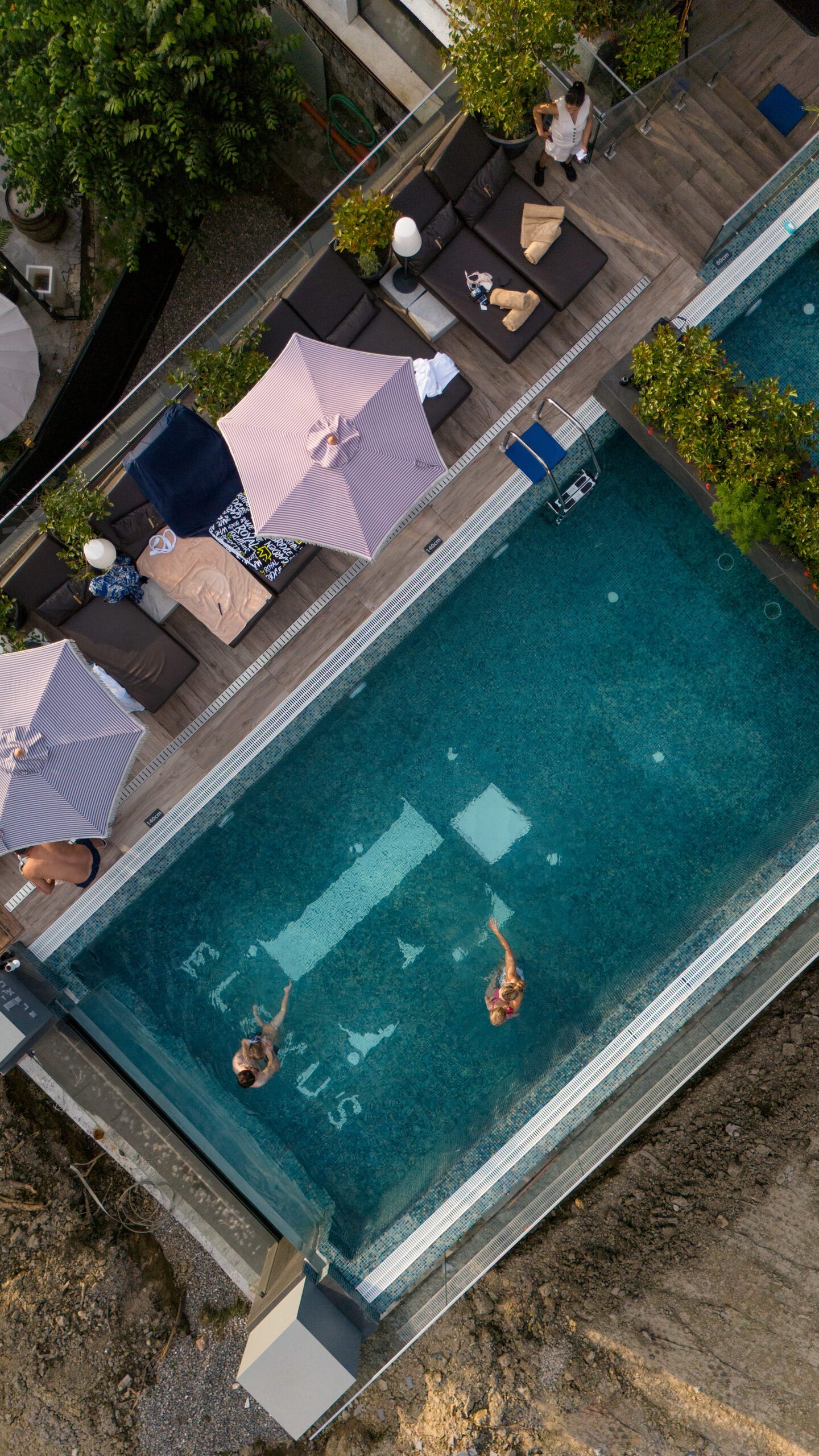 Hotel în Predeal de 4 stele cu piscină infinity – Elexus Boutique