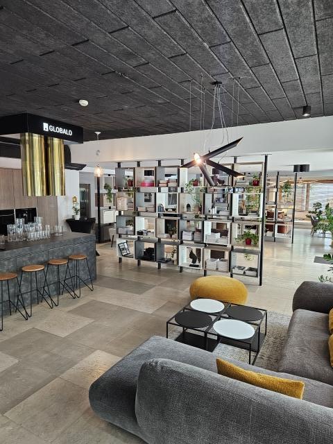 Spatiu comercial de inchiriat in zona Corneliu Coposu, 145mp, 5.025euro