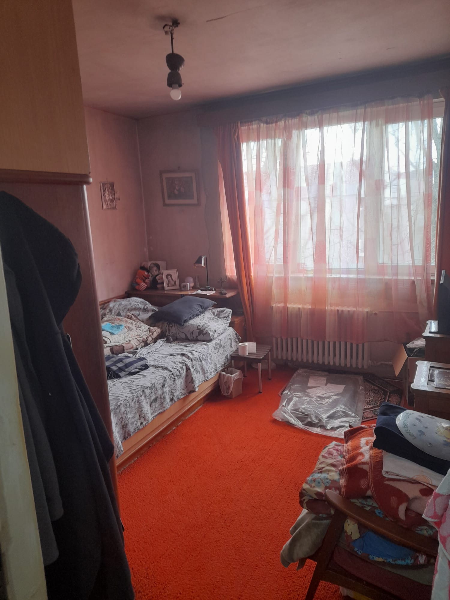 Vând apartament 3 camere Pajura sectorul 1