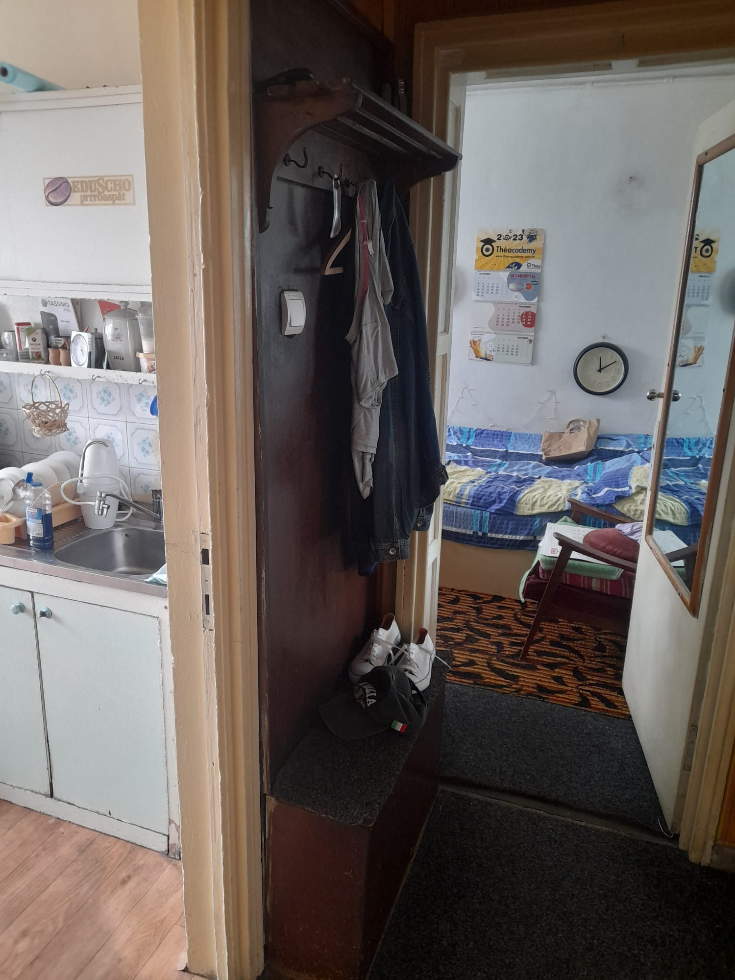 Vând apartament 3 camere Pajura sectorul 1