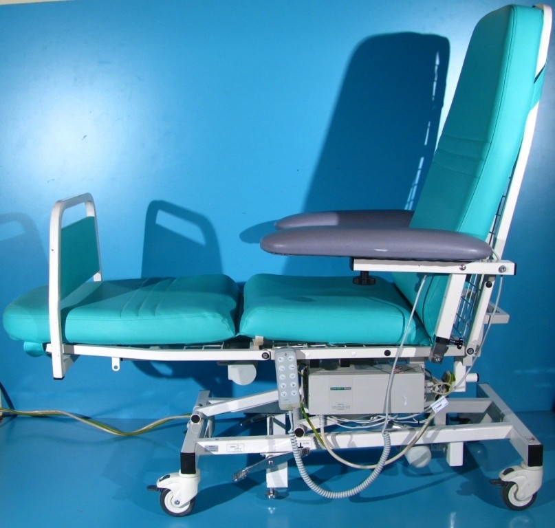 Scaun medical electric pentru tratament și recoltare sânge Digiterm Comfort 4