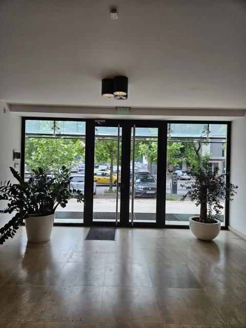 Spatiu comercial de inchiriat in zona Corneliu Coposu, 145mp, 5.025euro