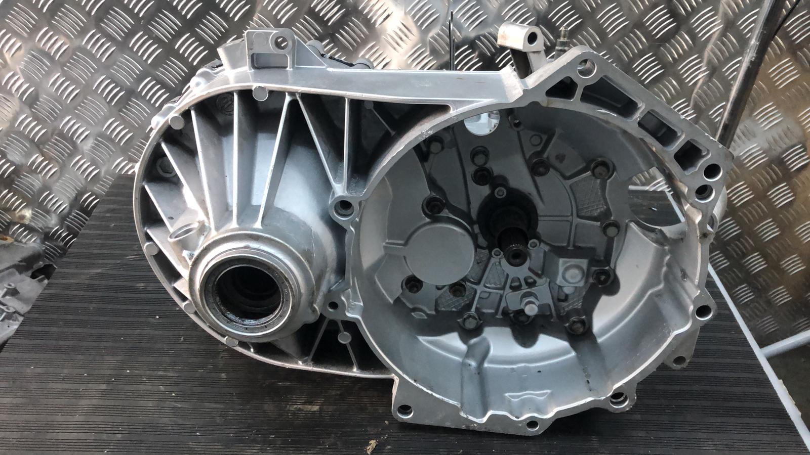 Cutie de viteze manuala VW Transporter T5 Caravelle Multivan 5 trepte